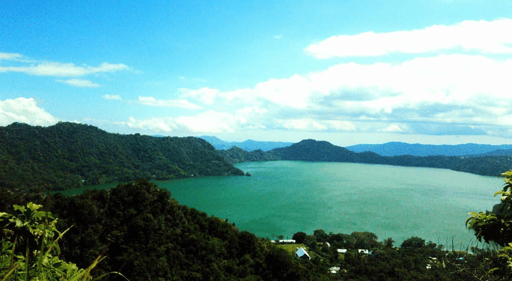 Sano Nggoang, Danau Terluas dan Terdalam di Nusa Tenggara Timur